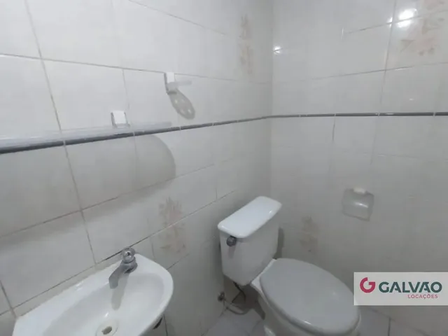 Apartamento 1 quarto e 1 banheiro, para alugar, no bairro Centro em Curitiba