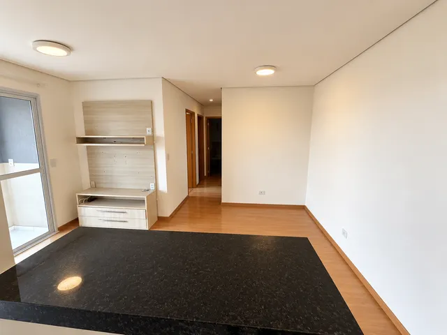 Apartamento com 118m² 3 quartos e 2 banheiros, para alugar, no bairro Jardim Monções em Londrina