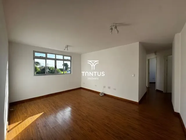 Apartamento 3 quartos e 1 banheiro, para alugar, no bairro Tingui em Curitiba