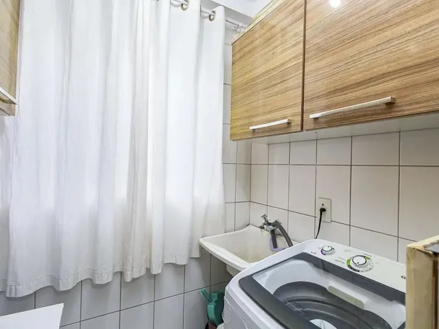 Apartamento 2 quartos e 1 banheiro, à venda, no bairro Campo Comprido em Curitiba