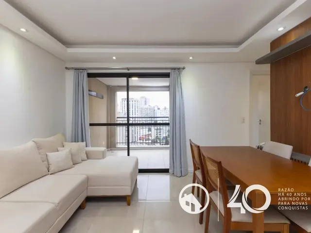 Apartamento 2 quartos e 1 banheiro, para alugar, no bairro Centro em Curitiba