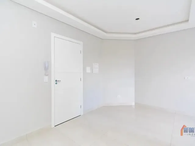 Apartamento 3 quartos e 1 banheiro, à venda, no bairro Pinheirinho em Curitiba