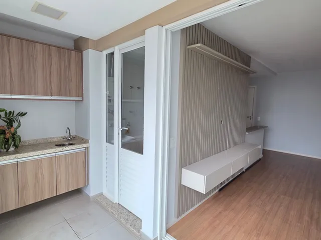 Apartamento com 142m² 3 quartos e 2 banheiros, para alugar, no bairro Gleba Fazenda Palhano em Londrina