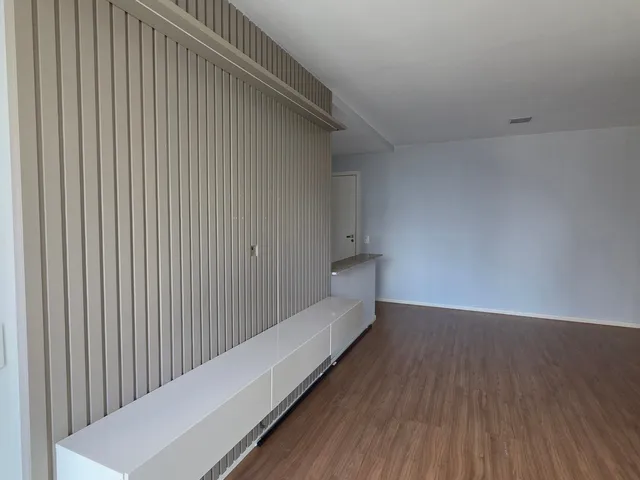 Apartamento com 142m² 3 quartos e 2 banheiros, para alugar, no bairro Gleba Fazenda Palhano em Londrina