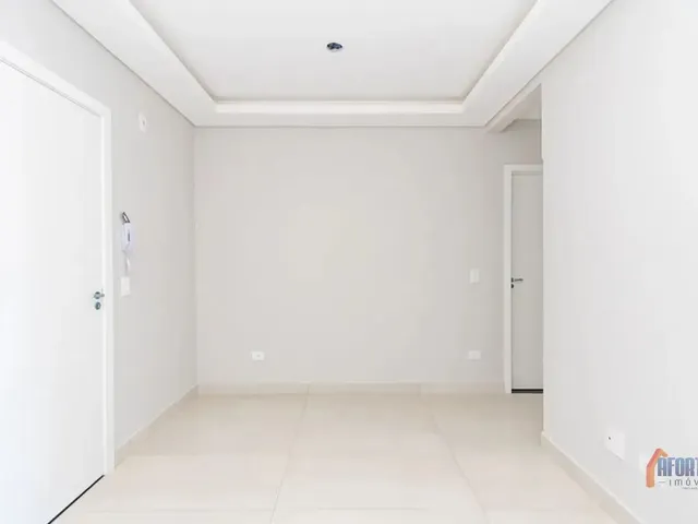 Apartamento 2 quartos e 1 banheiro, à venda, no bairro Pinheirinho em Curitiba