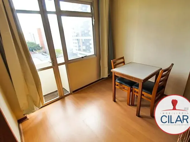 Apartamento para alugar, no bairro Centro em Curitiba