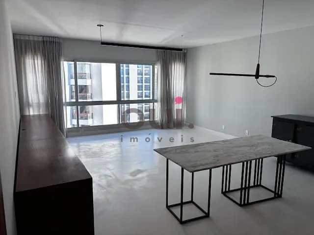 Apartamento 2 quartos e 2 banheiros, à venda, no bairro Itaim Bibi em São Paulo