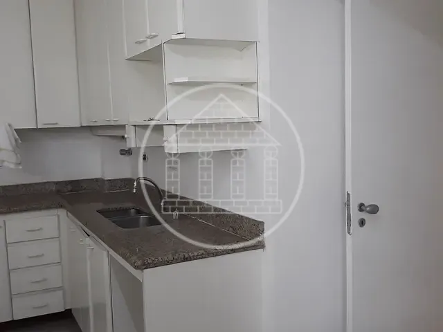 Apartamento com 184m² 3 quartos e 2 banheiros, à venda ou para alugar, no bairro Itaim Bibi em São Paulo