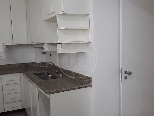 Apartamento com 184m² 3 quartos e 2 banheiros, à venda ou para alugar, no bairro Itaim Bibi em São Paulo