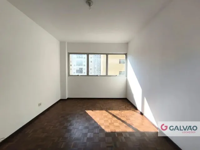 Apartamento 1 quarto e 1 banheiro, para alugar, no bairro Centro em Curitiba