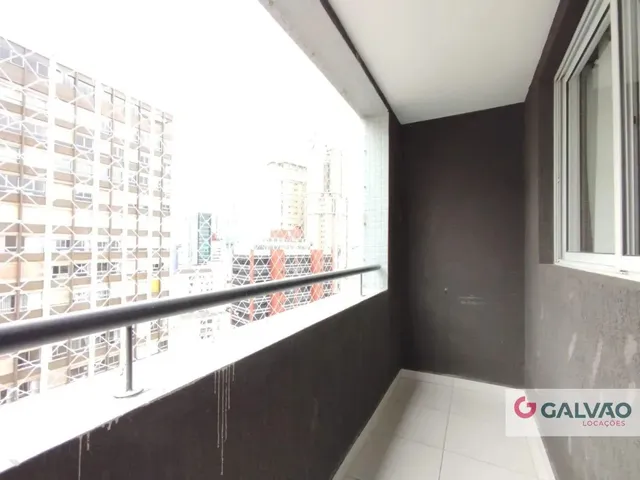 Apartamento 1 quarto e 1 banheiro, para alugar, no bairro Centro em Curitiba
