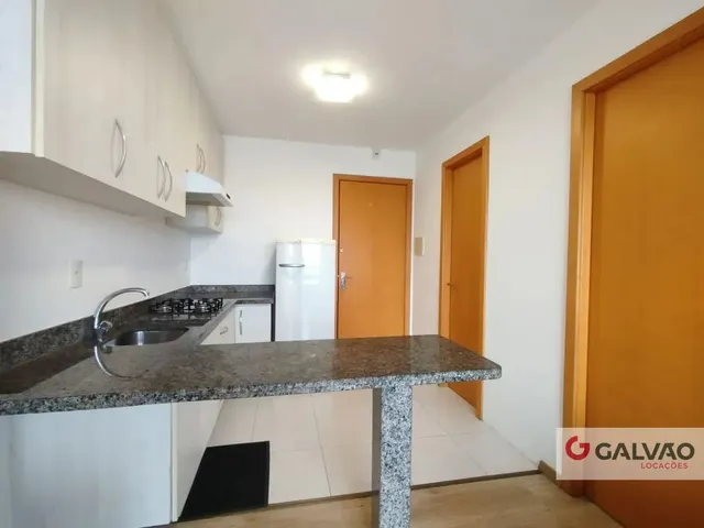 Apartamento 1 quarto e 1 banheiro, para alugar, no bairro Centro em Curitiba