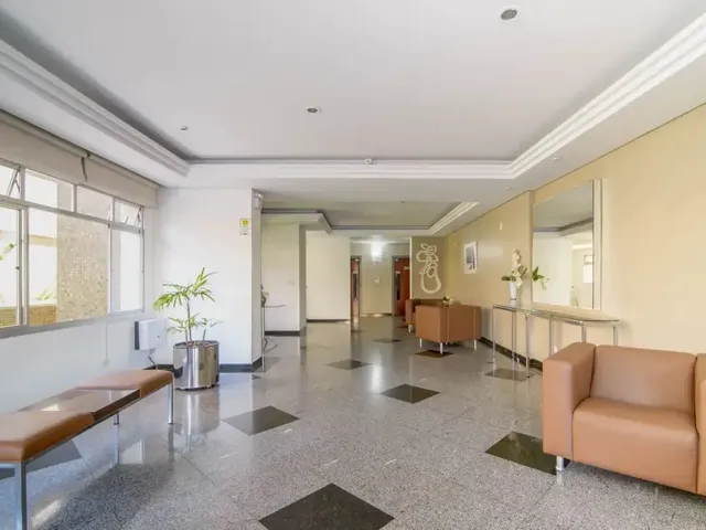 Apartamento 2 quartos e 2 banheiros, à venda, no bairro Centro em Curitiba