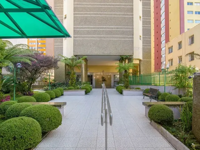 Apartamento 2 quartos e 2 banheiros, à venda, no bairro Centro em Curitiba