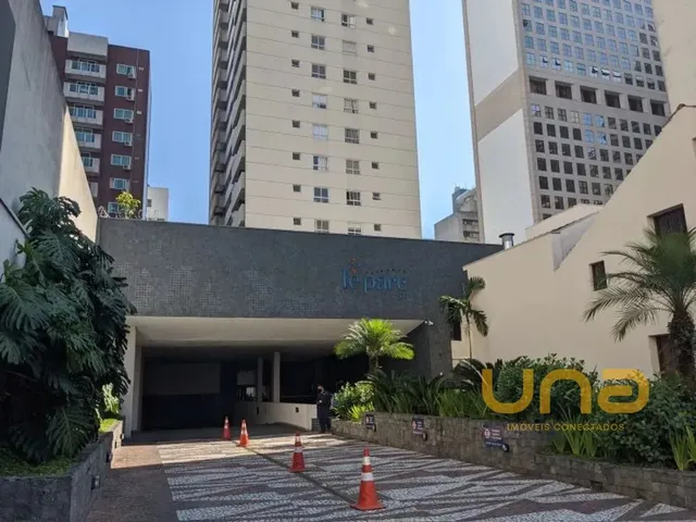 Apartamento 2 quartos e 1 banheiro, à venda, no bairro CENTRO em Curitiba