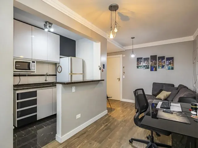 Apartamento 1 quarto e 1 banheiro, à venda, no bairro Vila Izabel em Curitiba
