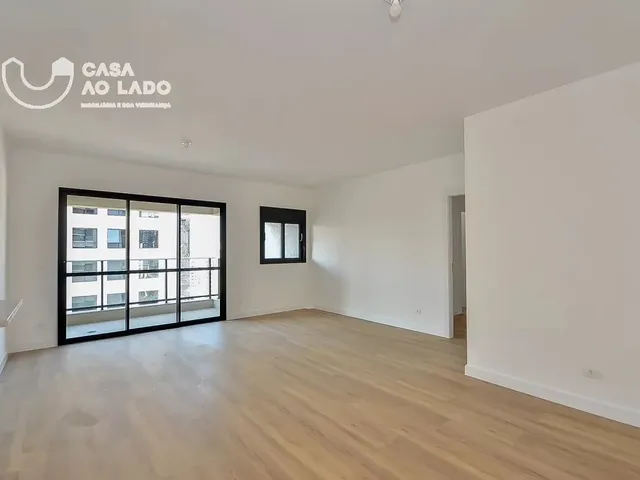 Apartamento 3 quartos e 4 banheiros, para alugar, no bairro Cabral em Curitiba