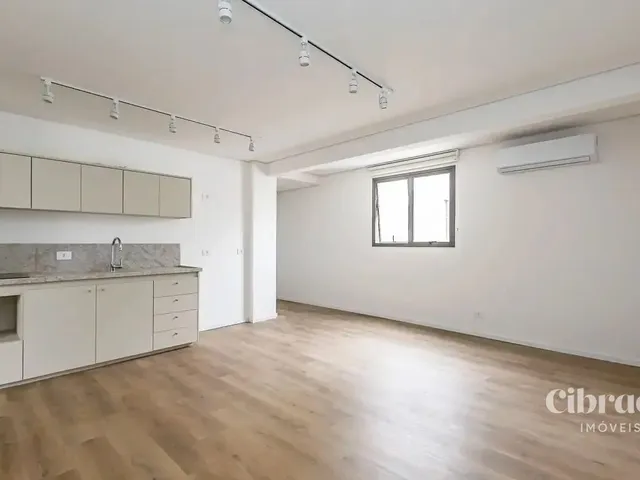 Apartamento 1 quarto e 1 banheiro, para alugar, no bairro Centro Cívico em Curitiba