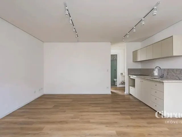 Apartamento 1 quarto e 1 banheiro, para alugar, no bairro Centro Cívico em Curitiba