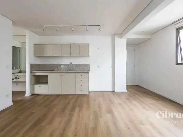 Apartamento 1 quarto e 1 banheiro, para alugar, no bairro Centro Cívico em Curitiba