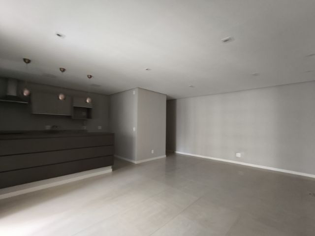 Apartamento 2 quartos e 3 banheiros, para alugar, no bairro Gleba Palhano em Londrina