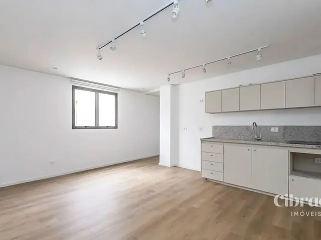 Apartamento 1 quarto e 1 banheiro, para alugar, no bairro Centro Cívico em Curitiba