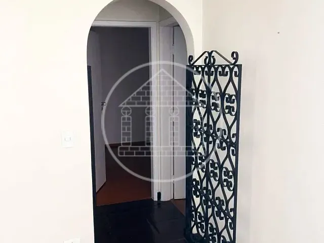 Apartamento 2 quartos e 2 banheiros, à venda, no bairro Moema em São Paulo
