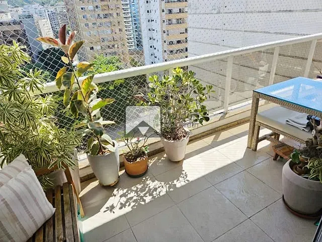 Apartamento com 100m² 3 quartos e 3 banheiros, à venda, no bairro Icaraí em Niterói