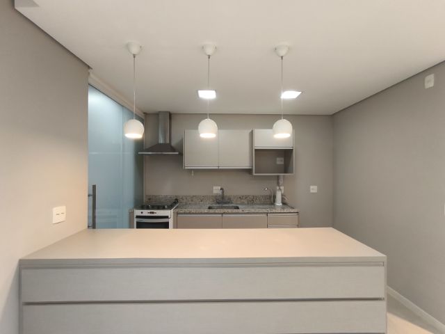 Apartamento 2 quartos e 3 banheiros, para alugar, no bairro Gleba Palhano em Londrina