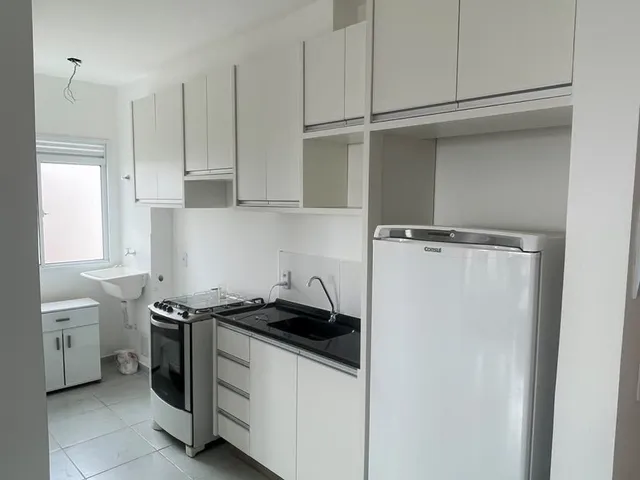 Apartamento com 68m² 2 quartos e 1 banheiro, para alugar, no bairro Califórnia em Londrina