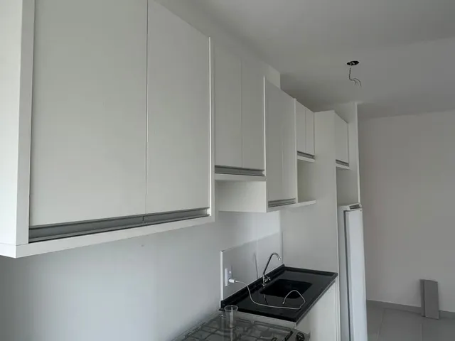 Apartamento com 68m² 2 quartos e 1 banheiro, para alugar, no bairro Califórnia em Londrina