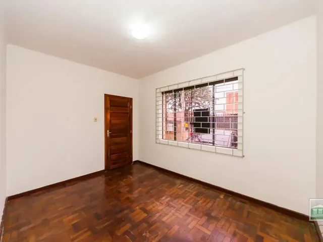 Apartamento 2 quartos e 1 banheiro, para alugar, no bairro Bacacheri em Curitiba