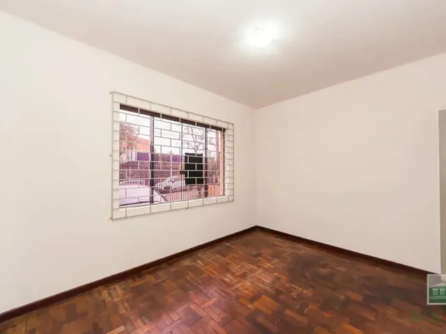 Apartamento 2 quartos e 1 banheiro, para alugar, no bairro Bacacheri em Curitiba
