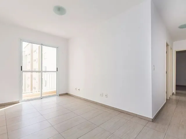 Apartamento 2 quartos e 2 banheiros, para alugar, no bairro Tingui em Curitiba