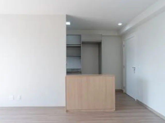Apartamento 2 quartos e 2 banheiros, para alugar, no bairro Aurora em Londrina