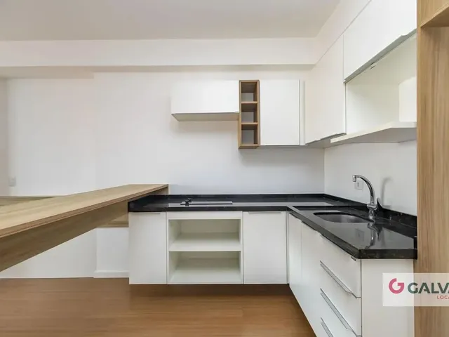 Apartamento 1 quarto e 1 banheiro, para alugar, no bairro Centro em Curitiba