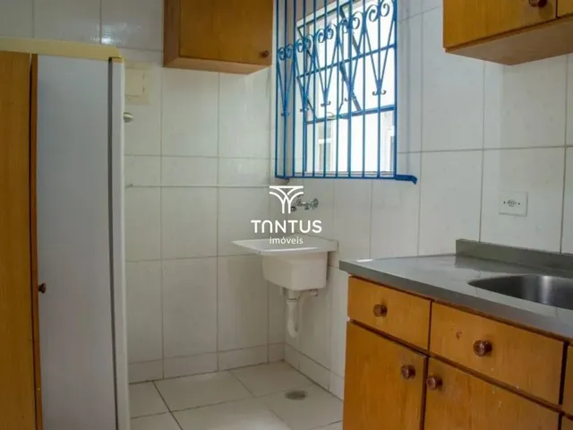 Apartamento 2 quartos e 1 banheiro, para alugar, no bairro Cajuru em Curitiba