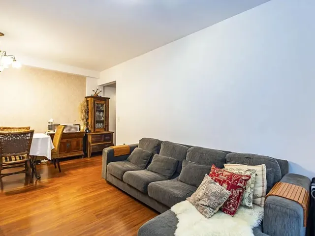 Apartamento 3 quartos e 1 banheiro, à venda, no bairro Campo Comprido em Curitiba