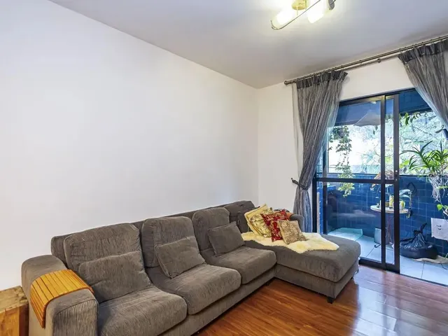 Apartamento 3 quartos e 1 banheiro, à venda, no bairro Campo Comprido em Curitiba