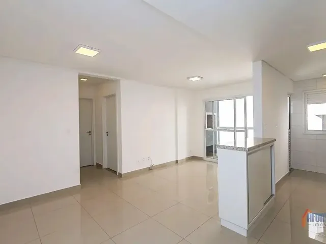 Apartamento 2 quartos e 2 banheiros, para alugar, no bairro Mossunguê em Curitiba
