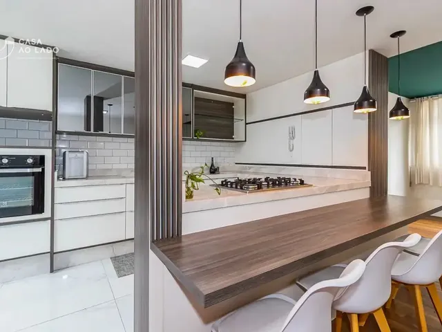 Apartamento 3 quartos e 2 banheiros, para alugar, no bairro Ahú em Curitiba
