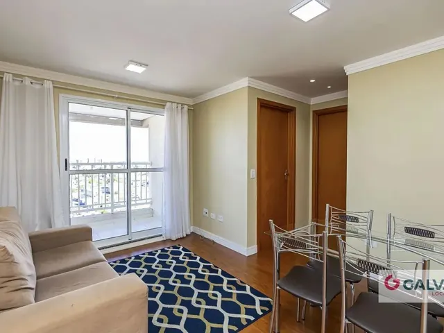 Apartamento 2 quartos e 1 banheiro, para alugar, no bairro Capão Raso em Curitiba