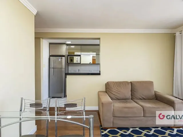 Apartamento 2 quartos e 1 banheiro, para alugar, no bairro Capão Raso em Curitiba