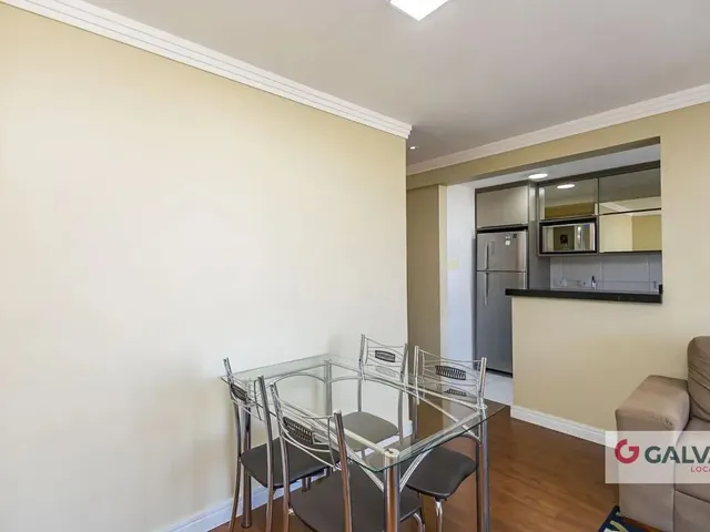 Apartamento 2 quartos e 1 banheiro, para alugar, no bairro Capão Raso em Curitiba