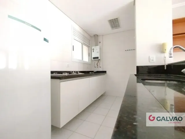 Apartamento 1 quarto e 1 banheiro, para alugar, no bairro Centro em Curitiba