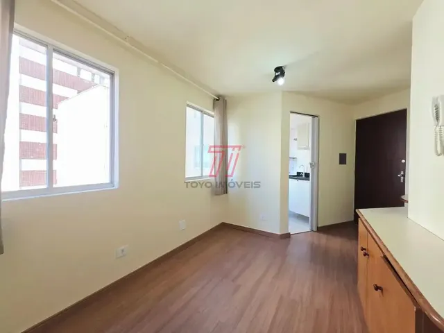 Apartamento 1 quarto e 1 banheiro, para alugar, no bairro Bigorrilho em Curitiba