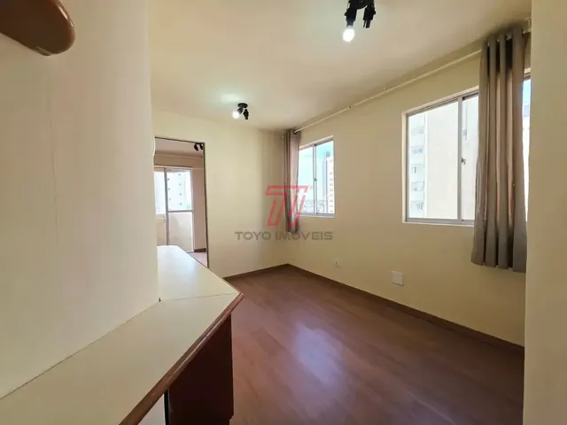Apartamento 1 quarto e 1 banheiro, para alugar, no bairro Bigorrilho em Curitiba