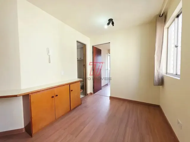 Apartamento 1 quarto e 1 banheiro, para alugar, no bairro Bigorrilho em Curitiba
