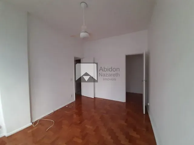 Apartamento com 85m² 2 quartos e 1 banheiro, à venda, no bairro Icaraí em Niterói