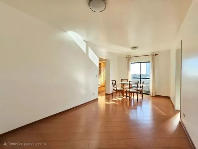 Apartamento 2 quartos e 2 banheiros, para alugar, no bairro Portão em Curitiba